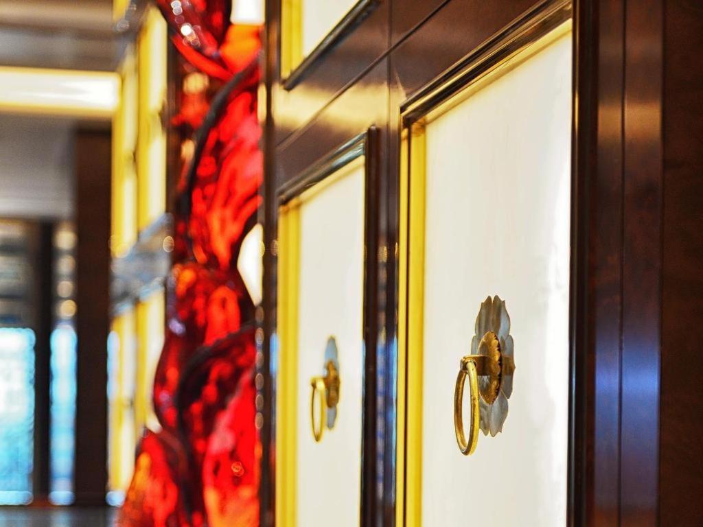 Wyndham Grand Plaza Royale Huayu Chongqing Hotel Bagian luar foto