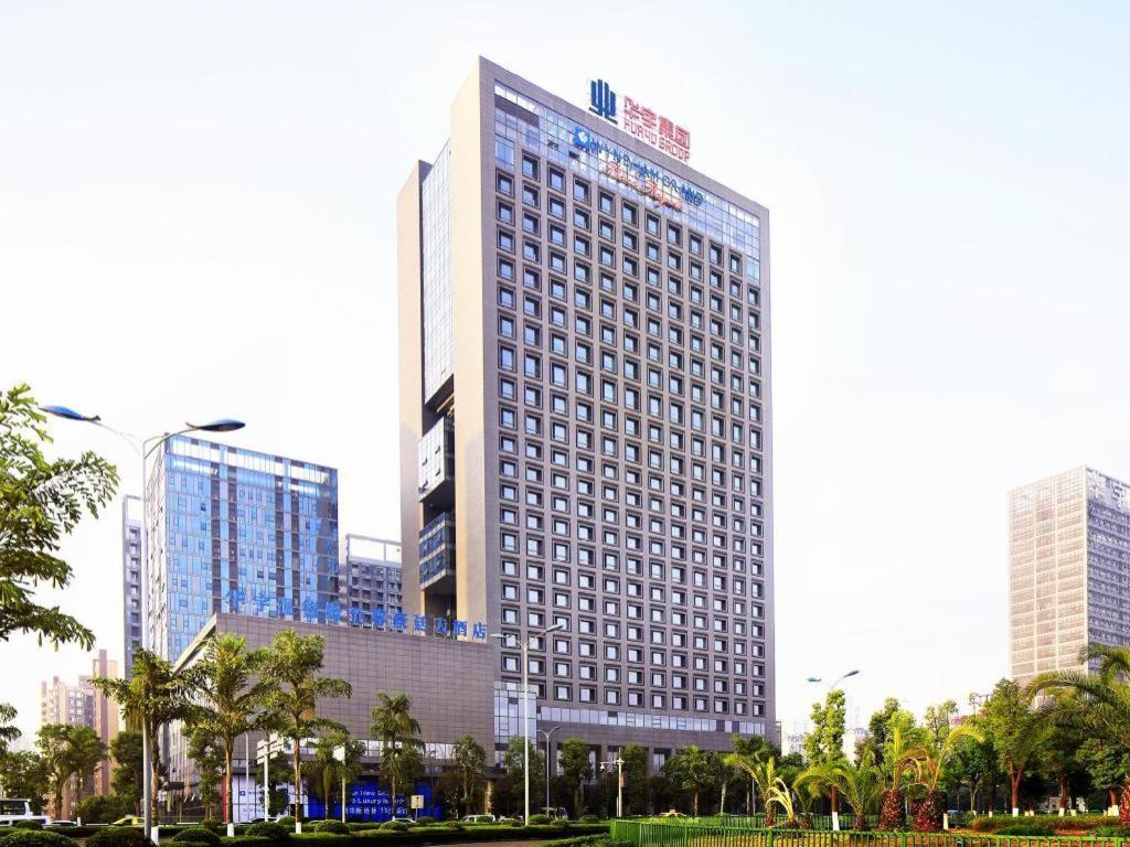 Wyndham Grand Plaza Royale Huayu Chongqing Hotel Bagian luar foto