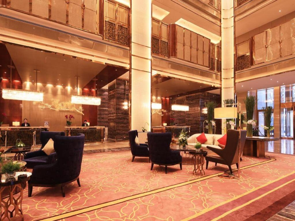 Wyndham Grand Plaza Royale Huayu Chongqing Hotel Bagian luar foto