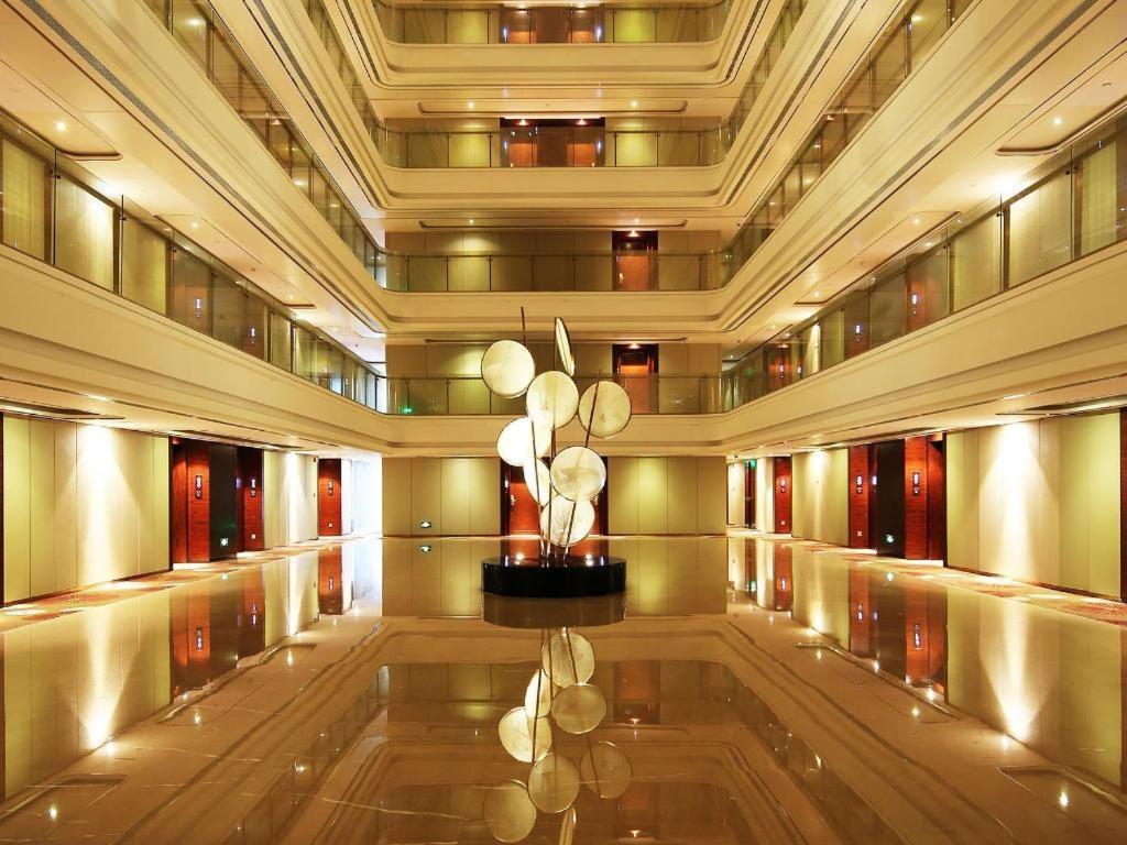 Wyndham Grand Plaza Royale Huayu Chongqing Hotel Bagian luar foto