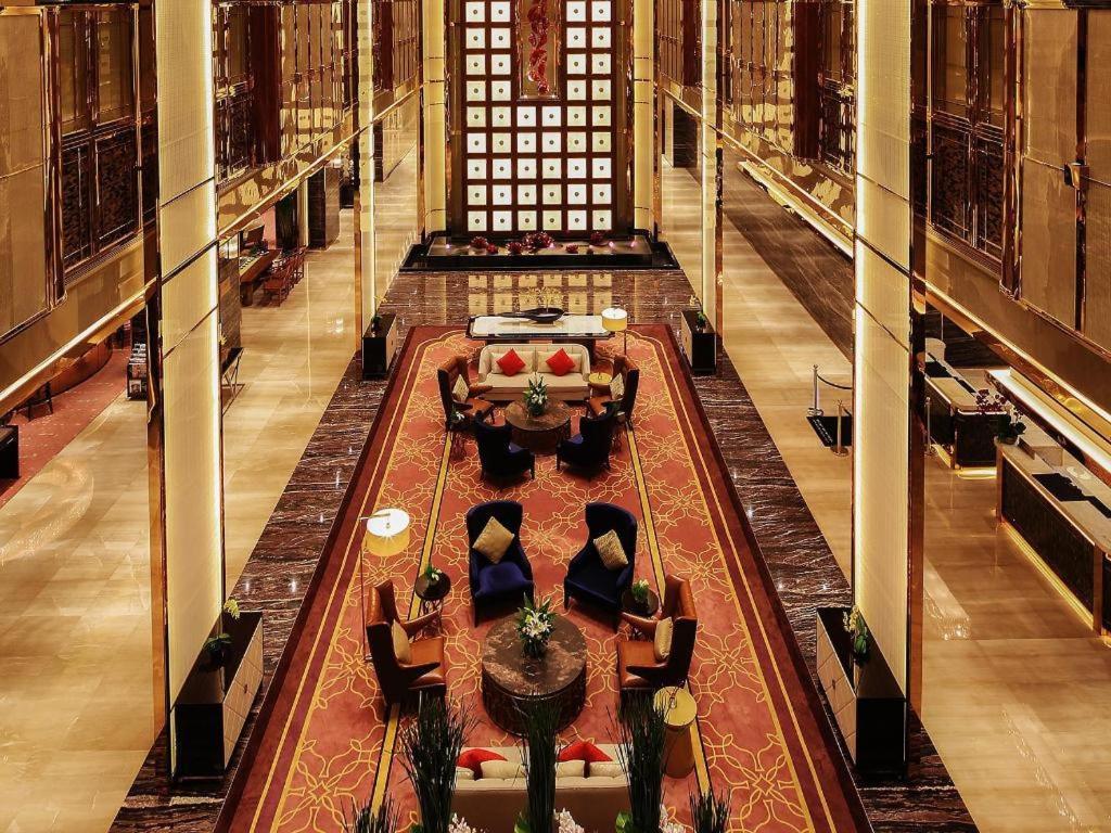 Wyndham Grand Plaza Royale Huayu Chongqing Hotel Bagian luar foto