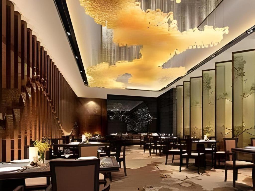 Wyndham Grand Plaza Royale Huayu Chongqing Hotel Bagian luar foto