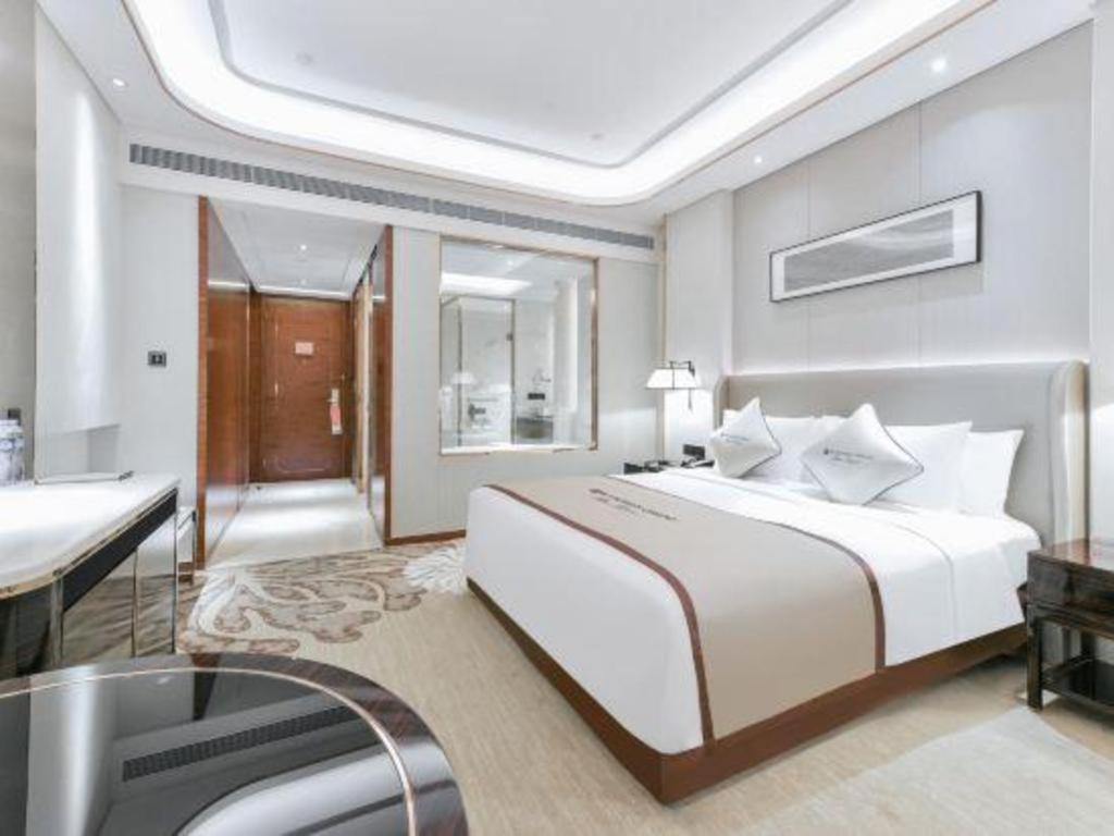 Wyndham Grand Plaza Royale Huayu Chongqing Hotel Bagian luar foto