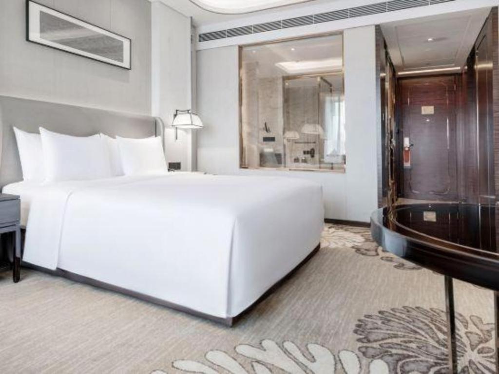 Wyndham Grand Plaza Royale Huayu Chongqing Hotel Bagian luar foto