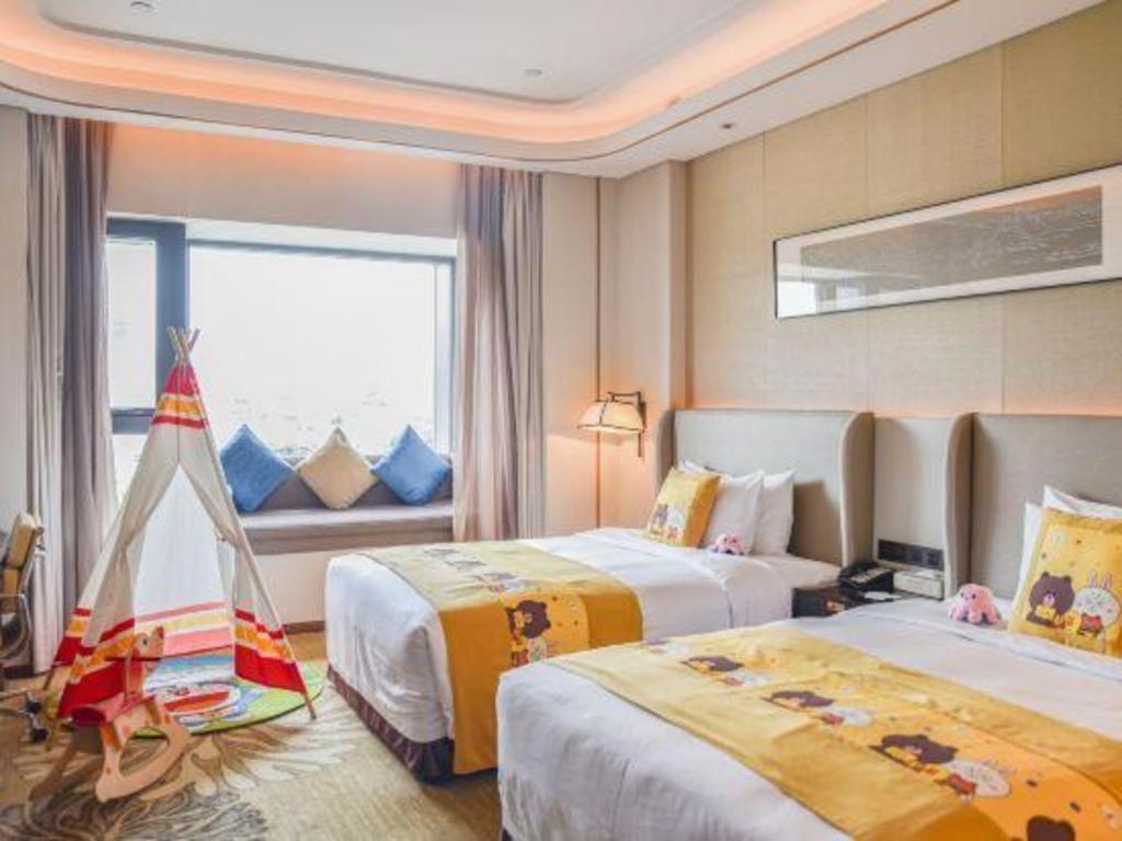Wyndham Grand Plaza Royale Huayu Chongqing Hotel Bagian luar foto