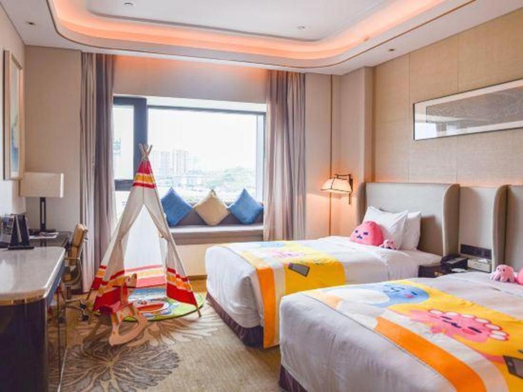 Wyndham Grand Plaza Royale Huayu Chongqing Hotel Bagian luar foto