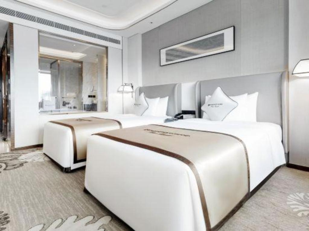 Wyndham Grand Plaza Royale Huayu Chongqing Hotel Bagian luar foto