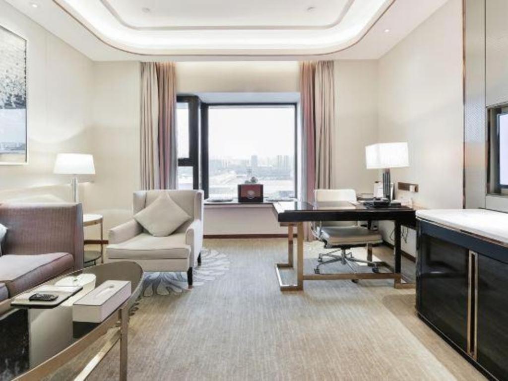 Wyndham Grand Plaza Royale Huayu Chongqing Hotel Bagian luar foto