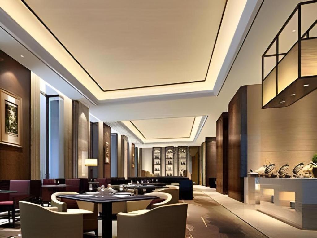 Wyndham Grand Plaza Royale Huayu Chongqing Hotel Bagian luar foto